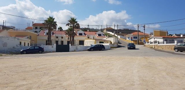 Foz do Sizandro Beach